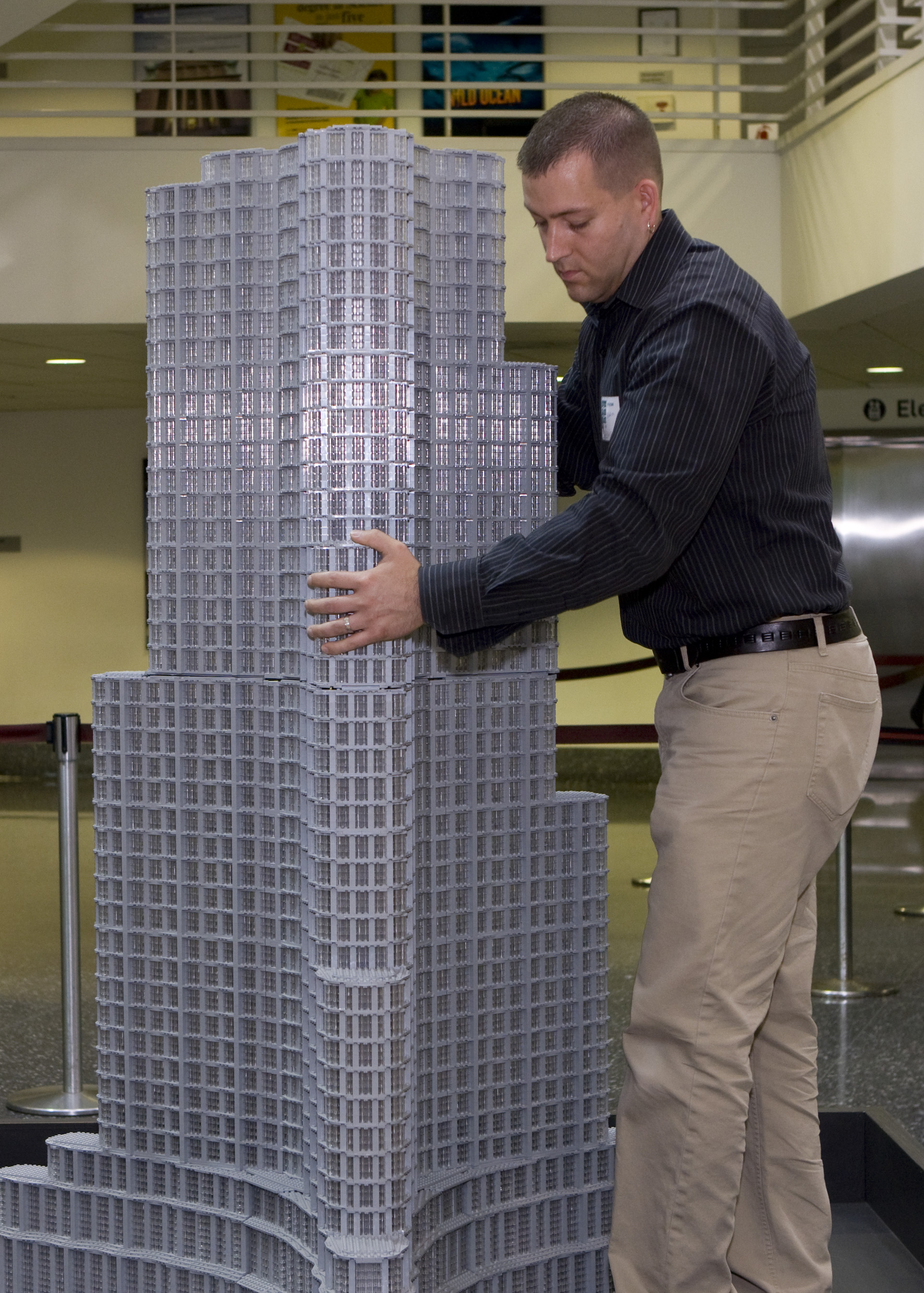 Lego Architecture監修者 アダム リード タッカー作の建築レゴが凄すぎる 新作も Naver まとめ